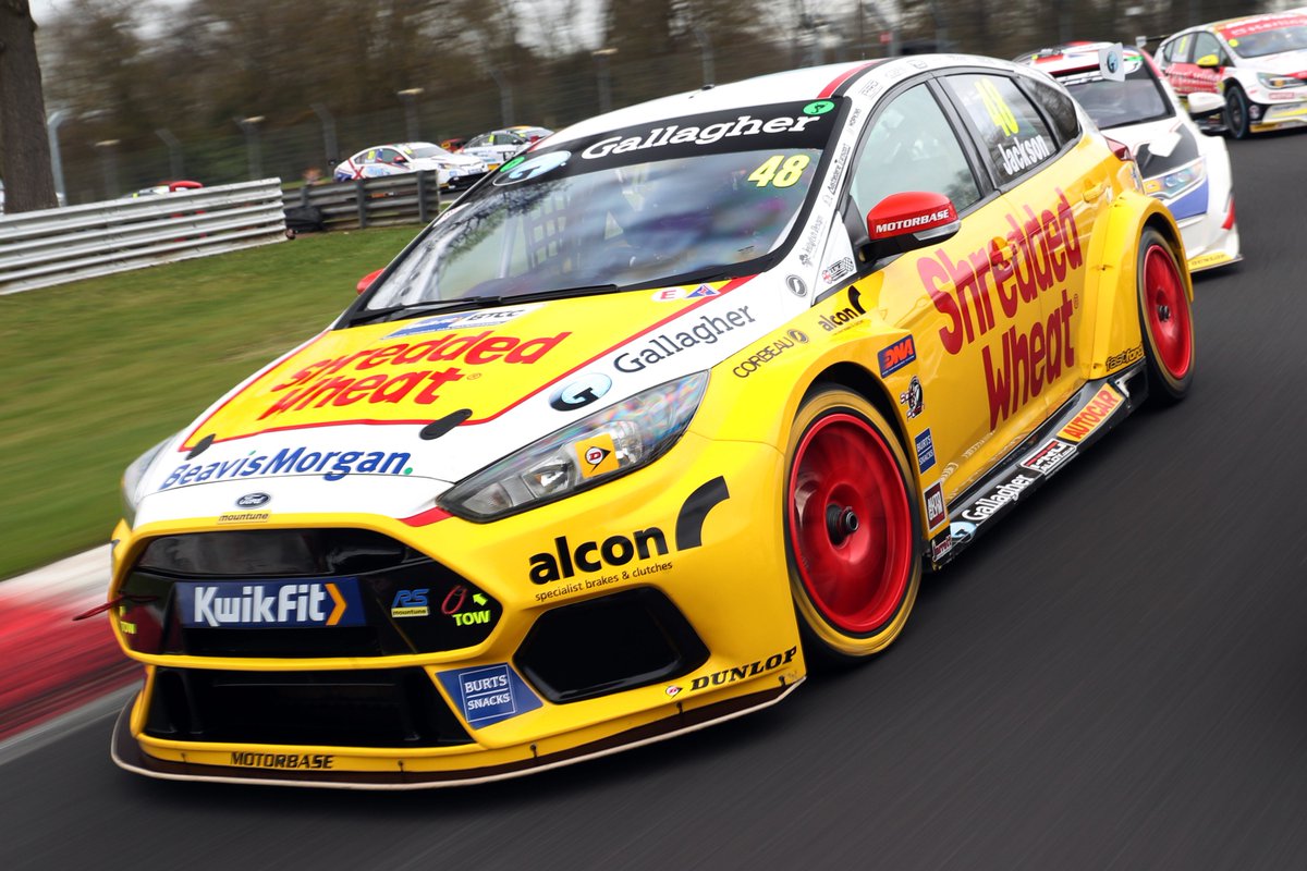 AllianceRaceUK's tweet photo. It's official, the 2019 @BTCC season is finally upon us! 

Check out our gallery from yesterday's season launch @Brands_Hatch 👇
https://t.co/KPhEFjLo6k

📸@JakobEbrey 

#BTCC #imwithmotorbase #fastfords https://t.co/yhGKCaUBJB