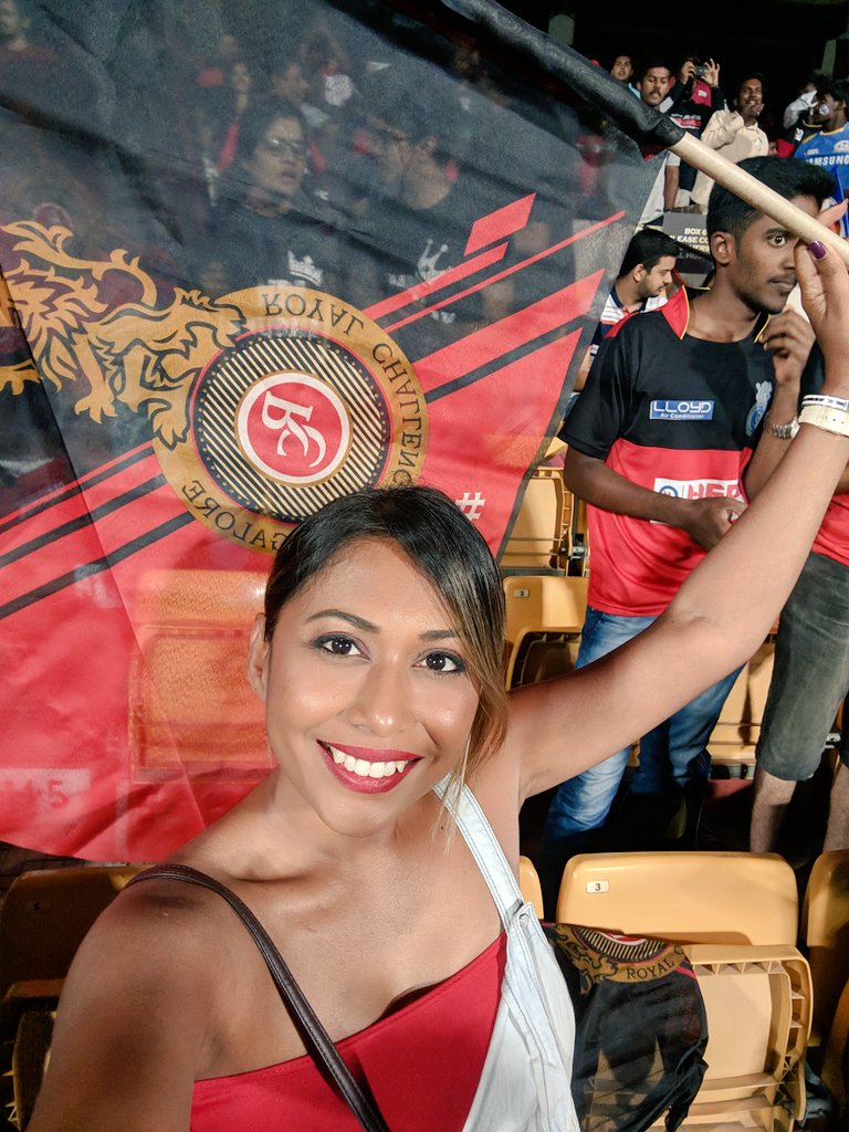 SkinnygirlDee's tweet photo. Let's do this RCB v MI
#dnanetwork #dnanetworksevent #DnawithRCB #Dnaeveryyear #IPL2019
@DNANETWORKSLIVE#skinnnygirldiariez https://t.co/5nh2FDqVVu