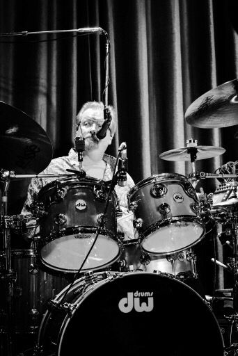 lastcallbako's tweet photo. I know it may seem like a while, but we have not gone anywhere and we hope to see you all at the Bellvedere, April 6th from 9-11. Maybe a new song or 2. For now, a glorious look at our drummer, Roger Hoinacki! https://t.co/iLqSm18pmg