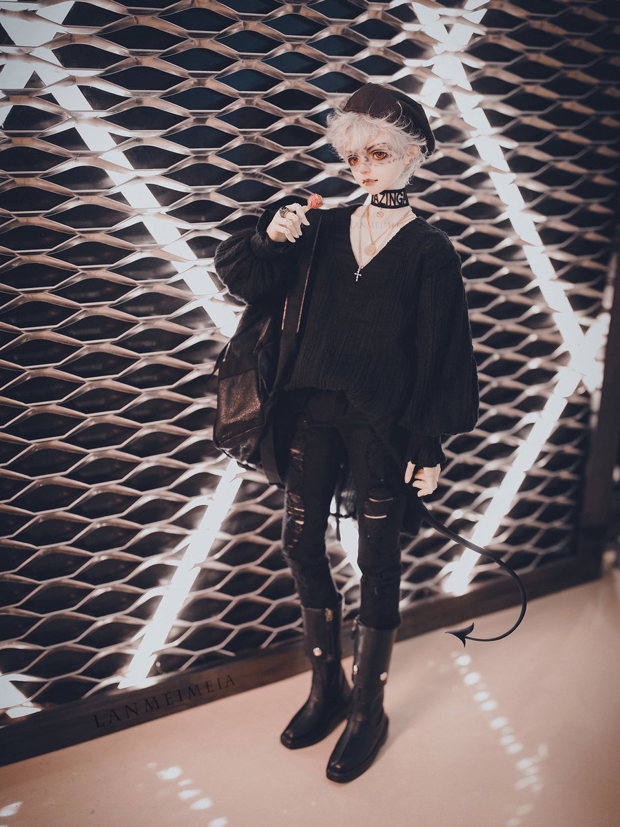 lanmeimeia's tweet photo. 💡💡💛🧡😈 https://t.co/rFI5jvjHEw