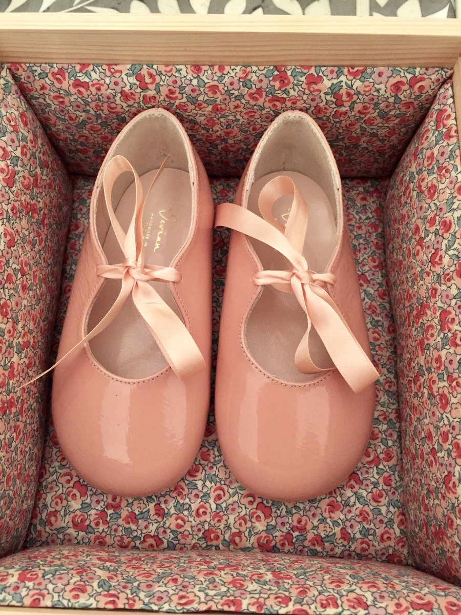 vevianlondon's tweet photo. Our very last peach patent shoes are sold and on their way to a little girl who we hope will have many happy adventures in them #peach #girlshoes #bespokegifts #forher #firstbirthdayideas #firstshoes #vevian #lovinglymade https://t.co/BCoIdQI5nr