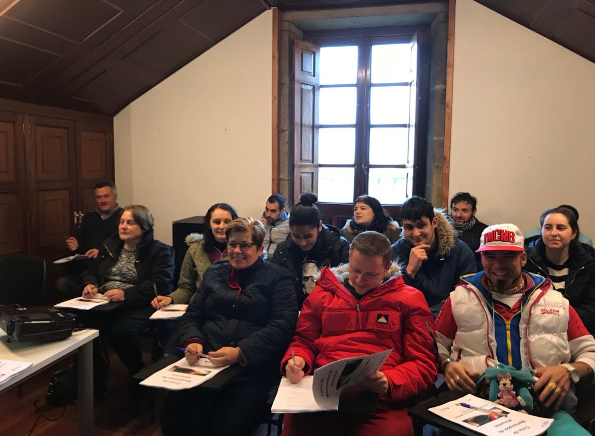 Conc_deDodro's tweet photo. CURSO MANIPULADOR ALIMENTOS
Rematou outro curso do programa integrado de emprego "Terras de Iria V" para Padrón, Rois e Dodro. Os alumnos formáronse en manipulación de alimentos, trazabilidade, alérxenos e análise de puntos de control críticos.
#emprego #concellodedodro #dodro https://t.co/UmHOnx8VOM