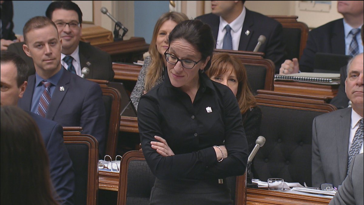 SebBovetSRC's tweet photo. Selon vous? @slebel19 a-t-elle aimé la question @SolZanetti qui lui demandait de nommer un avantage de rester dans le Canada? #polqc #assnat  😃 https://t.co/Hk0lz7hnq0