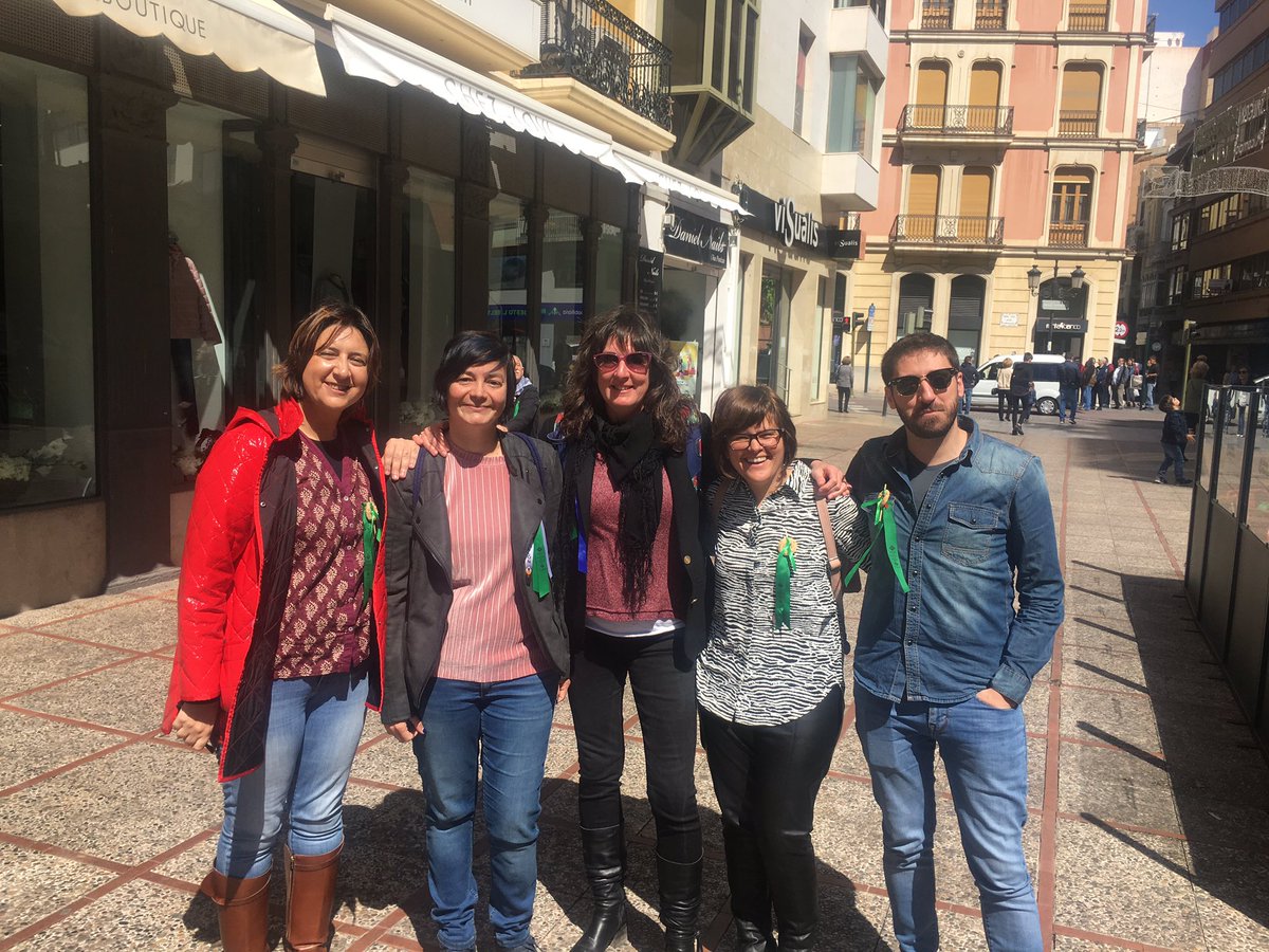 esquerraunida's tweet photo. 🎋💚 Hui hem visitat les #Bodeguetes de la Festa de La Magdalena 2019 

@RosaPerezGarijo @CristianVeses @antonillorente https://t.co/kZaeMyHESi