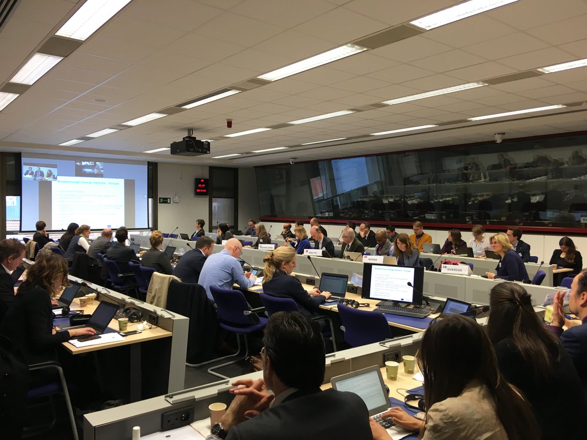 Excited to host the 3rd meeting of the #InnovationFund Expert Group! 
Discussing 💬with <a href="/EUScienceInnov/">EU Science & Innovation 🇪🇺</a>, <a href="/Energy4Europe/">Energy4Europe 🇪🇺</a> &amp; <a href="/SGPI_avenir/">Secrétariat général pour l’investissement</a> how we can combine the #InnovationFund with national funding programmes for R&amp;I &amp; other 🇪🇺 funding mechanisms #H2020 #EIC #InvestEU