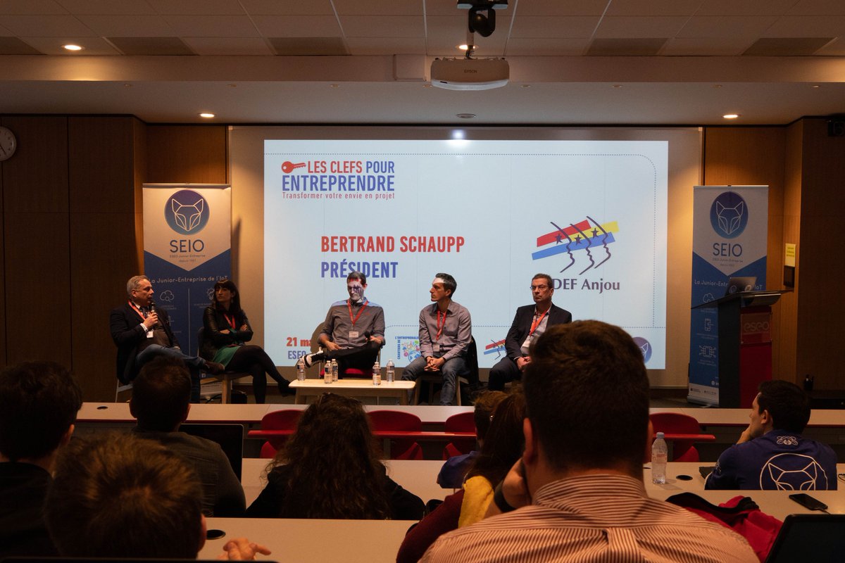 Retour en image sur Les Clefs pour Entreprendre : Angers,

Merci à tous les participants, et merci beaucoup à tous les intervenants d'être venu partager leurs savoirs.

#TeamSEIO 🦊

@Groupe_ESEO <a href="/cnje/">Junior-Entreprises</a>