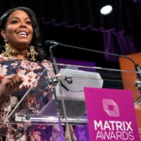 NYWICI's tweet image. .@diasimms president, @CombsEnterprise was honored with a #Matrix18 award given to her by Sarah Hemminger, CEO, co-founder @ThreadBaltimore Get your ticket now for #Matrix 19 on May 6th! #ThrowbackThursday #nywici