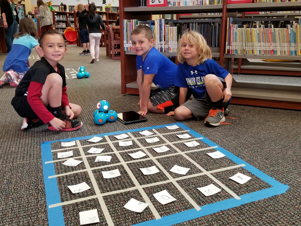 DawnRGarcia's tweet photo. Sight word bingo with robots today in library! The kids are having so much fun @MarieGosse1 !#mpesLeadTheWay https://t.co/4v3FGUNqwu