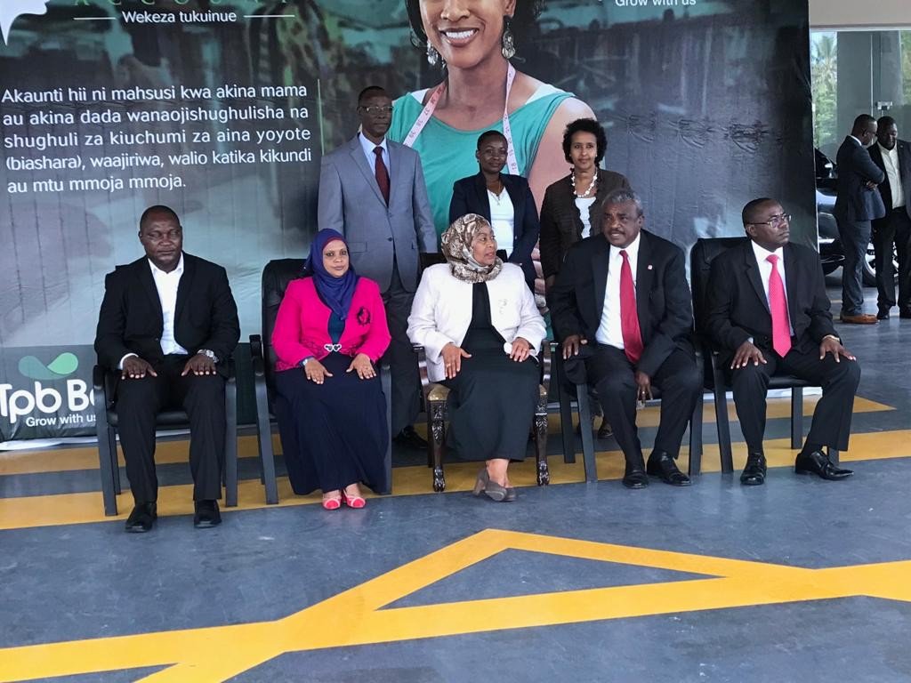 unwomenafrica's tweet photo. Today #Tanzania Vice President, Her Excellency Samia Suluhu  launched  the Women Banking Product at Tanzania Postal Bank. Speaking on the sidelines of the launch, our Representative @AddouHodan said  women will benefit from services that will be offered through the facility. https://t.co/HaUOVoi7fW