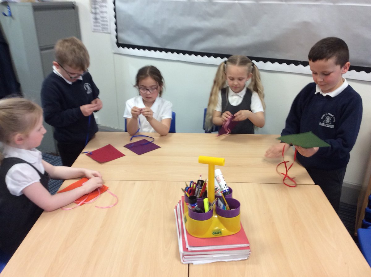 An afternoon of sewing in Squirrel class, making the ties on our capes! #DT #KS1DT #capemaking