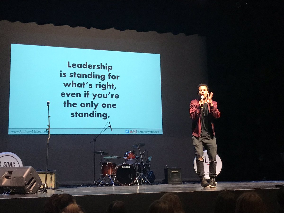 mrmcmahonsays's tweet photo. Leadership requires courage 
@WEDayXWindsor @anthonymclean https://t.co/I7d8R1mFeK