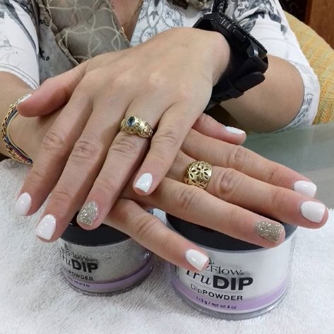 NailsEz's tweet photo. Love these TruDIP nails by @spamanoslastrinitarias ...can't beat a bit of glitter ✨❤️✨

Have you tried TruDIP yet? → https://t.co/LW4DmsjSvP

#ezflow #nailsoftheday #picoftheday #nailsonfleek https://t.co/8jkY9hlQU2