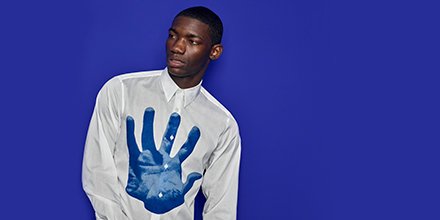 Hommage à Yves Klein et son bleu outremer: bit.ly/2Owq8S2