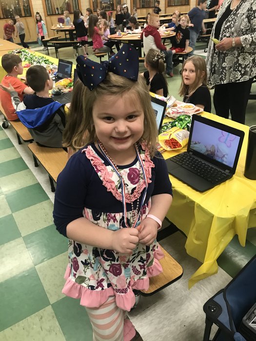 castle_wr's tweet image. WR Castle is celebrating this week’s Star Students! ⭐️ 🌟 💫 ⭐️ 🌟 💫 

#TomcatTradition #OnceATomcat #AlwaysATomcat #StarStudent #FRYSC