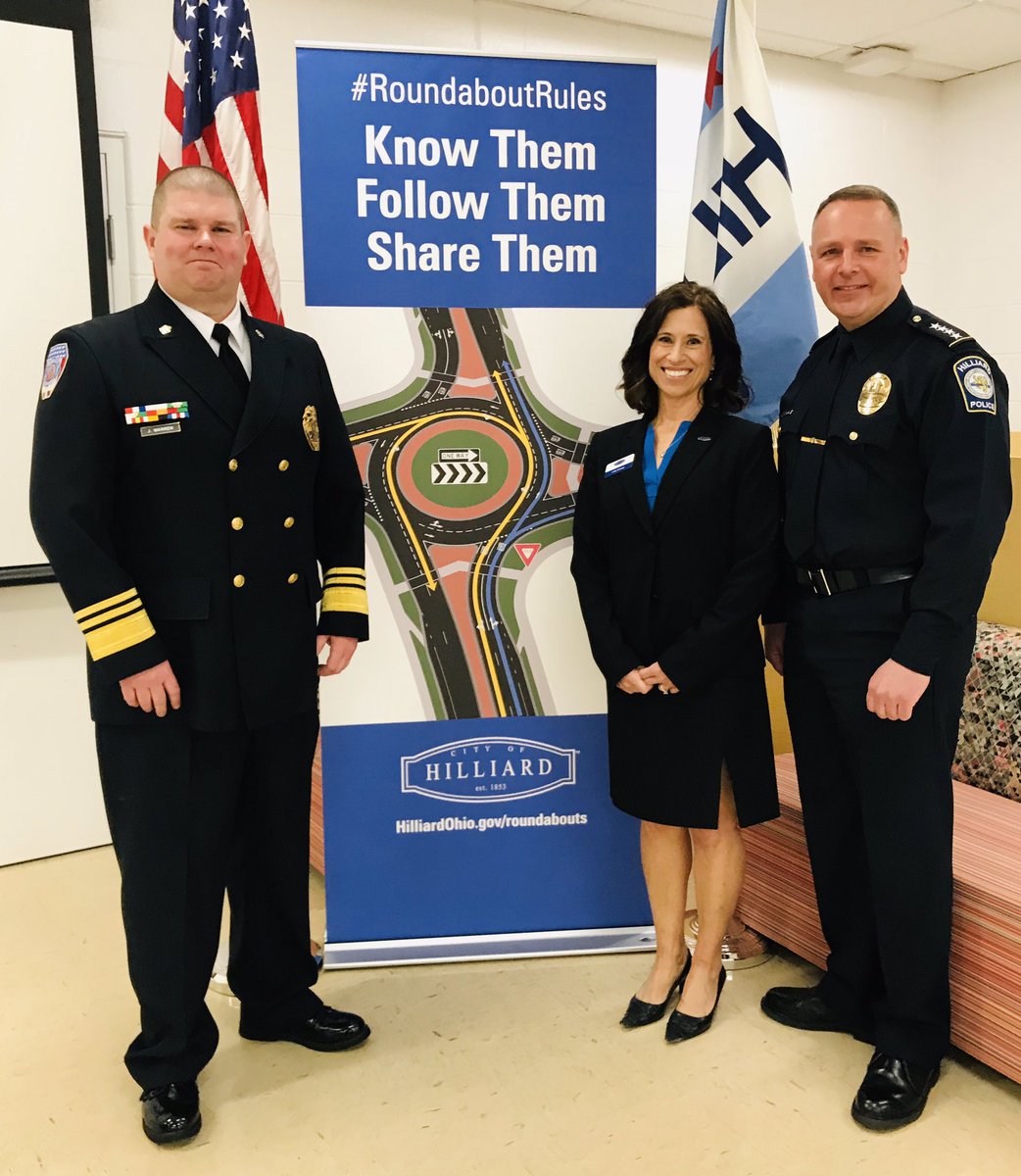 Hilliard_Police's tweet photo. We’ve got the #RoundaboutDreamTeam on hand for the @HilliardGov #RoundaboutRules campaign today.

Throughout this campaign, drivers will see more educational information from on how to properly use roundabouts.

@lettyschamp @ChiefFisher602 @chiefjeffwarren https://t.co/lXYH0z2H1S
