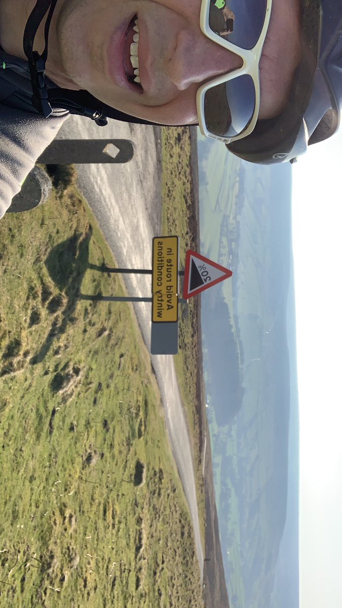 muddygoose's tweet photo. Conditions aren't wintry but it's pretty darn steep all the same! #BlakeyBank #NorthYorkMoors #cycling https://t.co/2teLQ9gNpC