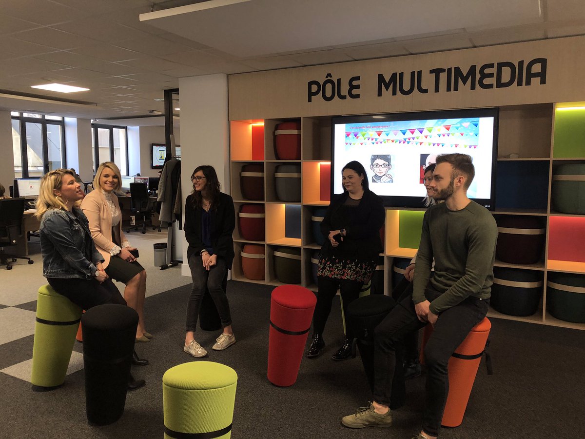 CaissEpargneLDA's tweet photo. Atelier #coworking avec quelques correspondants jeunes. 
Réflexion sur nos #offres de demain pour nos jeunes dans notre nouveau centre de relations clientèle, un environnement #collaboratif et #digital. https://t.co/ZaKIV93EQv