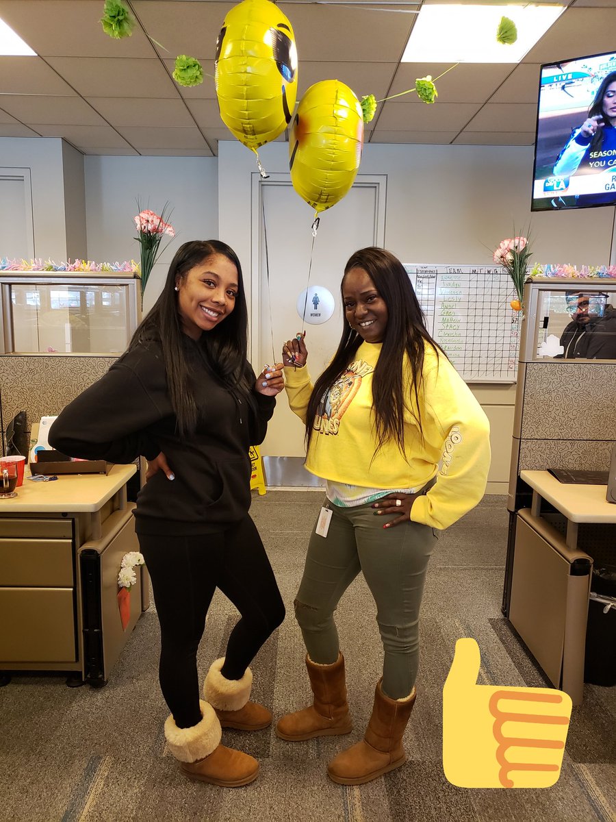 These awesome ladies started the morning early with a voice &amp; insurance!! Good job! :) #CerritosPride #TuggleNation <a href="/loo_lewis/">Louie Lewis</a> <a href="/anthonyetuggle/">Anthony E. Tuggle</a> <a href="/carawfields/">Cara Fields</a> <a href="/LClenisha/">#Lovely Clenisha</a>