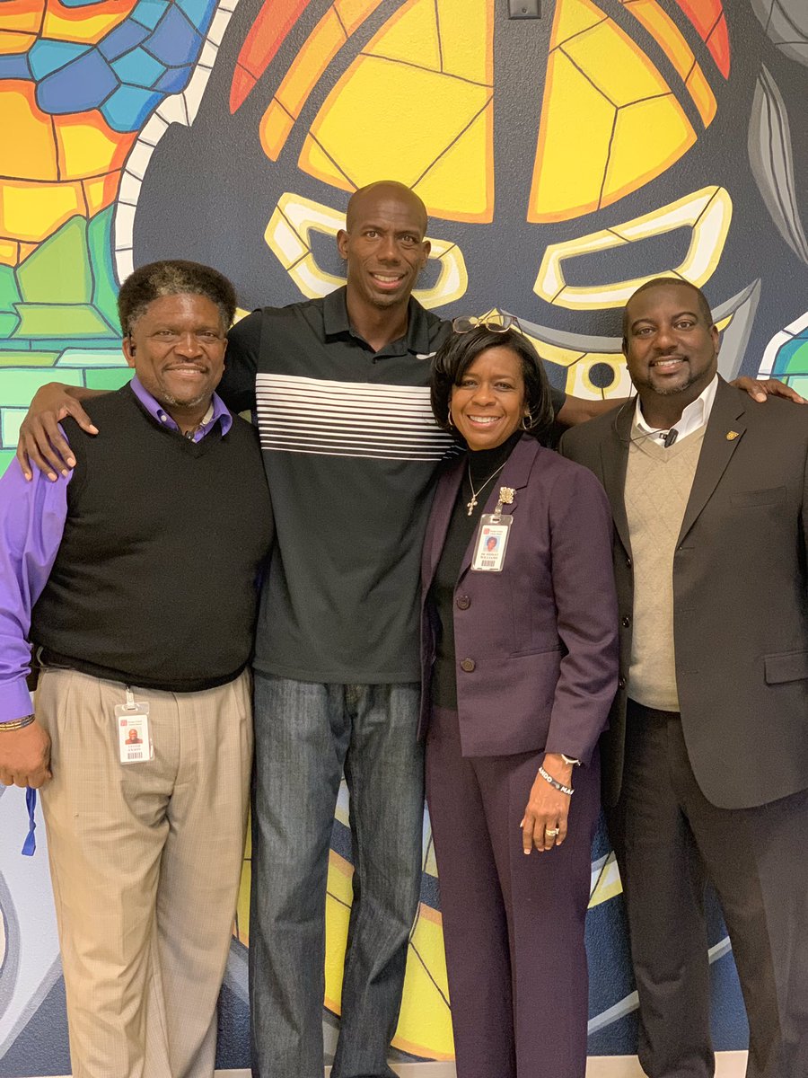 MagicAmbassador's tweet photo. Today we promoted the Pick, Read and Roll event by visiting Lake Weston, Rosemont, & Ivey Lane Elementary Schools! @Community_Magic @nbacares @orlandomagic #ReadingRally #OrlandoMagic #NBAcares #MagicCommunity #PickReadRoll https://t.co/Wf8IuhgCQ6