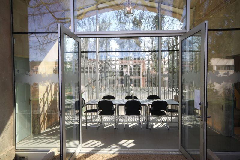 Ashton Gatehouse is looking lovely in the sunshine - let us know if you'd like to book a room here! ashtongatehouse.org/venue-hire #bs3 #longashton #bedminster #venuehire