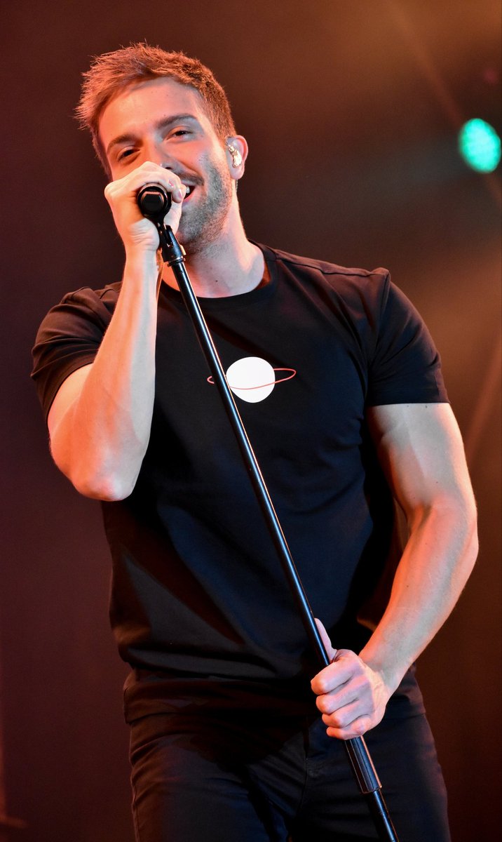 MarcoRiveraQ's tweet photo. Noche de concierto con @pabloalboran https://t.co/u3N4hbdrER