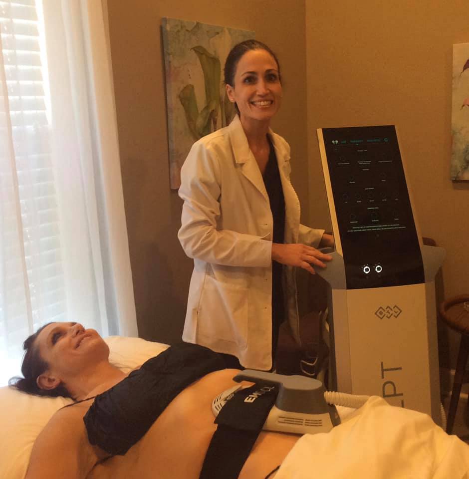 NaturalLookFL's tweet photo. Lunchtime Emsculpt. Bye bye fat and hello sculpted abs! 20,000 crunches in 30 minutes #emsculpt #naturallook #nopain #nodowntime https://t.co/3wMBSx2GGw