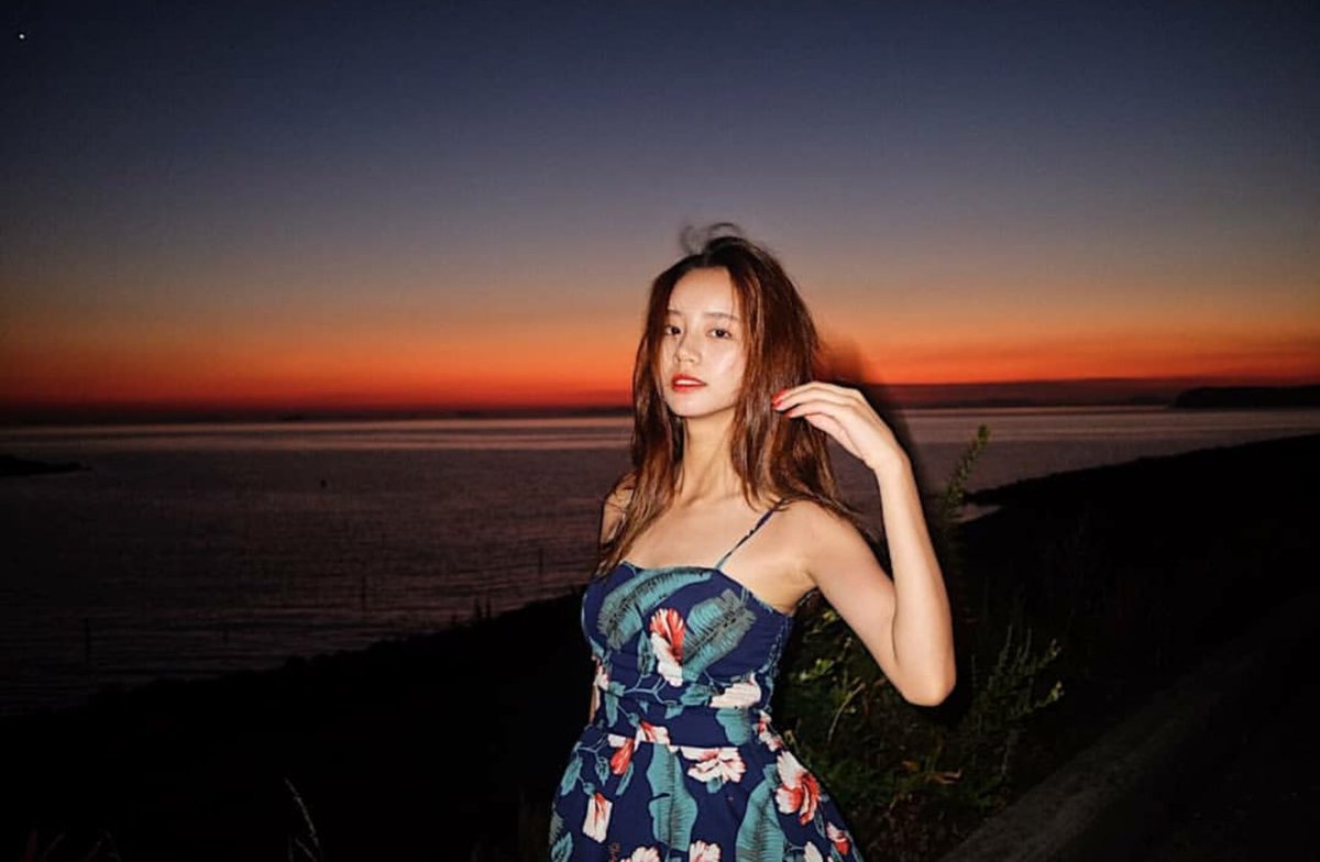 mxrdrom's tweet image. 🌅  '  solnedgång.