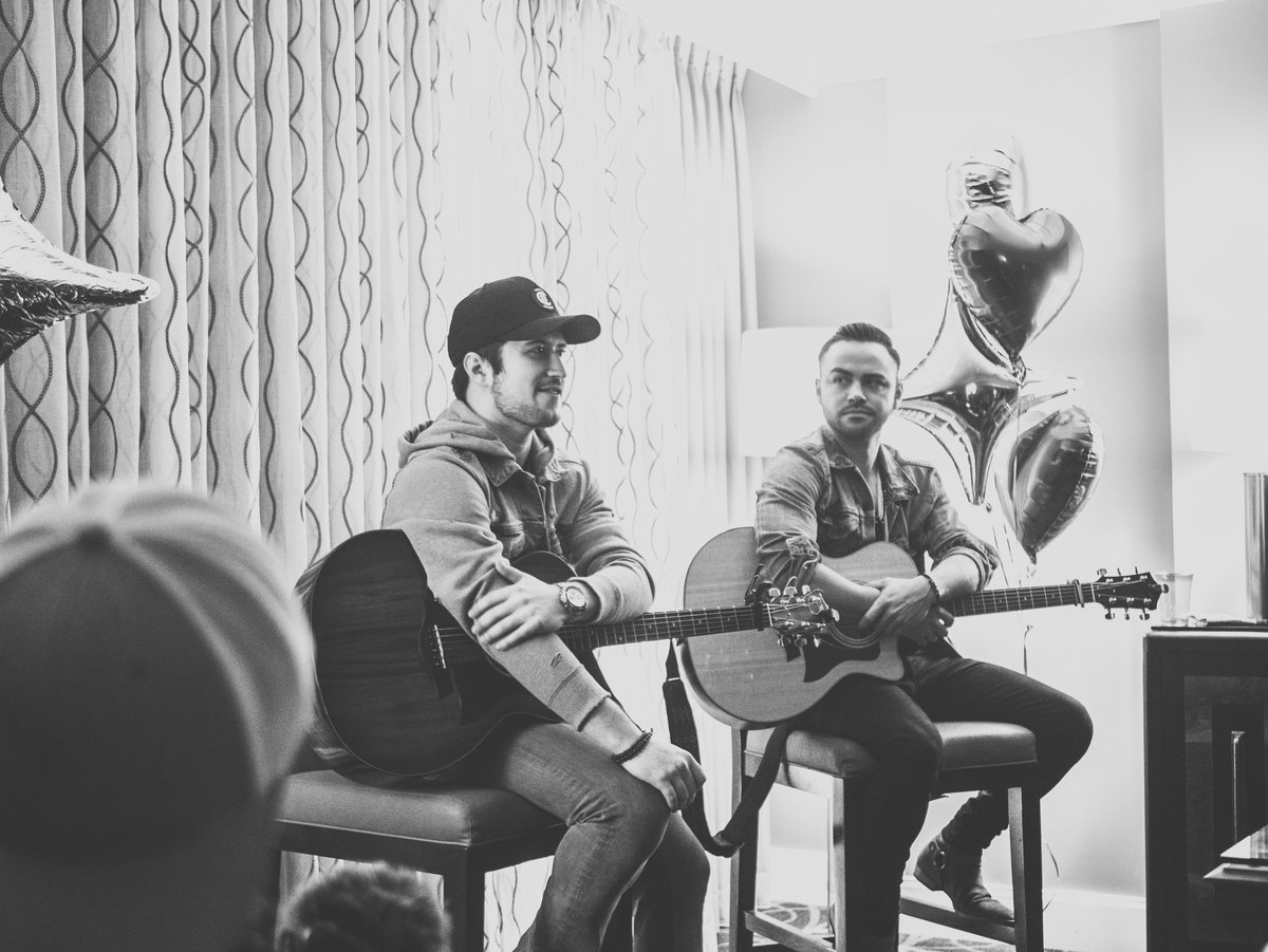realcoldriver's tweet photo. Throwin' it back to CRS 2019 with @DylanSchneider. This kid has a SMASH! #HowDoesItSound #SoundsLikeAHit #throwbackthursday #countryradio https://t.co/2hQZwByzJD