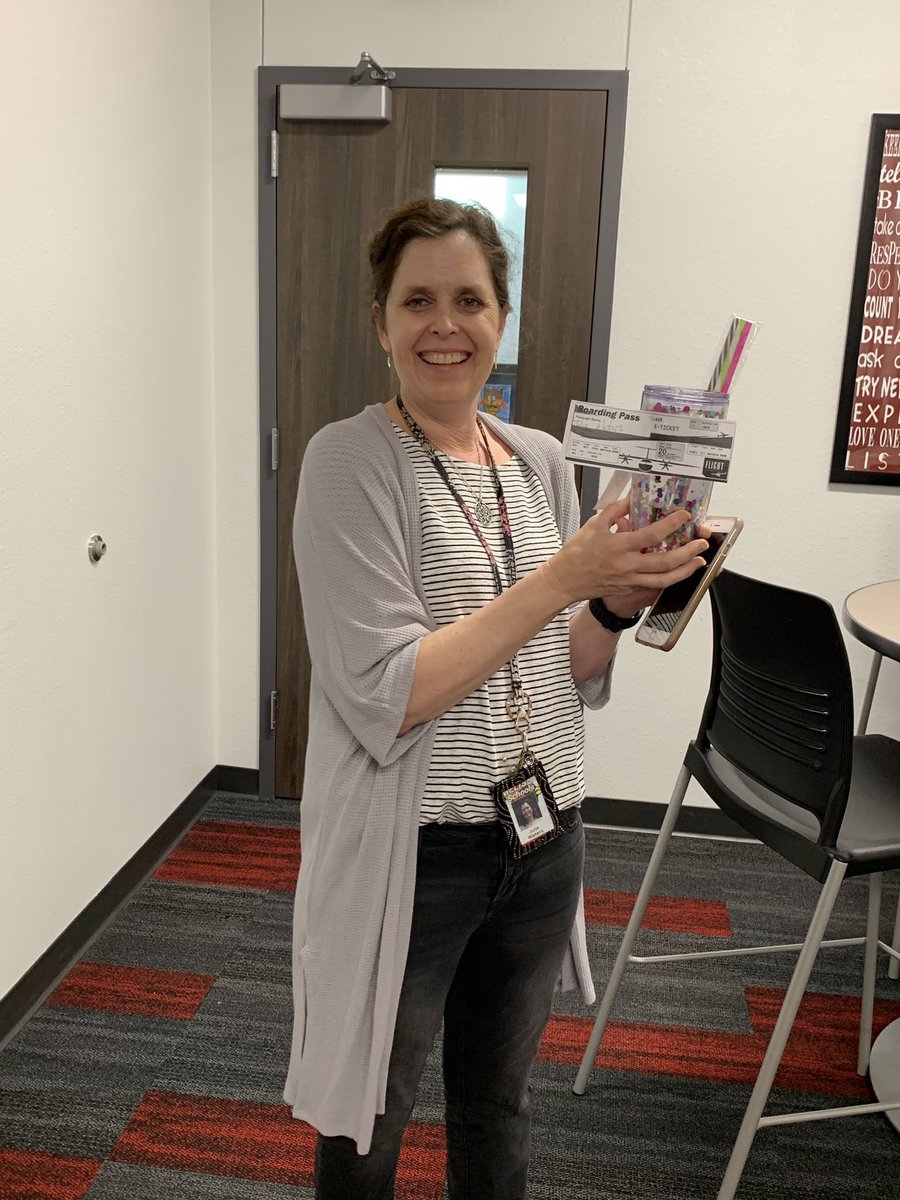 SusieCroftNCE's tweet photo. Congrats Mrs. Waters and Ms. Fuller for winning a prize for the PTO drawing! #NCExcels #AmazingPTO https://t.co/RWaI2Lc4FZ