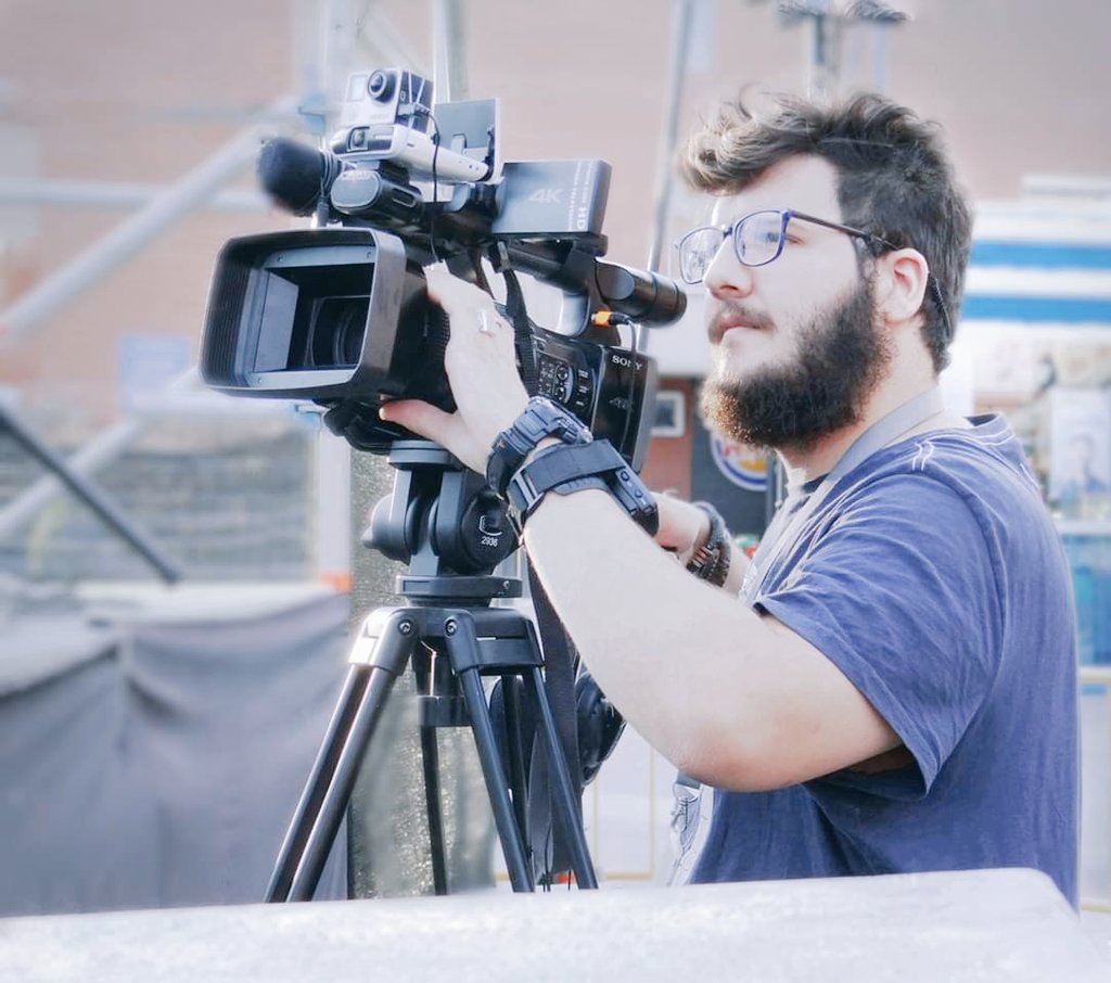 FranMazz's tweet photo. Llegué de Madrid hace 2 meses a Buenos Aires🇦🇷

Adjunto mí CV

Camarógrafo y Realizador Audiovisual.🎥

Necesito trabajar en este apasionante mundo audiovisual.

Les algunos trabajos
https://t.co/ZF34Sj8FTJ @AmericaTV 

https://t.co/Vg1577c6sz
@CronicaTV 

https://t.co/jlPadKoVcR https://t.co/8shYcsALoN