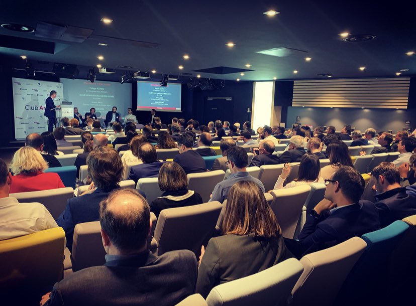 Valtech_FR's tweet photo. Notre VP automotive Lucas Leonardi partage sa vision sur les nouvelles solutions techniques et digitales dans la distribution automobile à l’occasion du Club Argus. 
@ArgusPro #clubargus #argus #automobile #digital #innovation https://t.co/IJuyzpcvIX