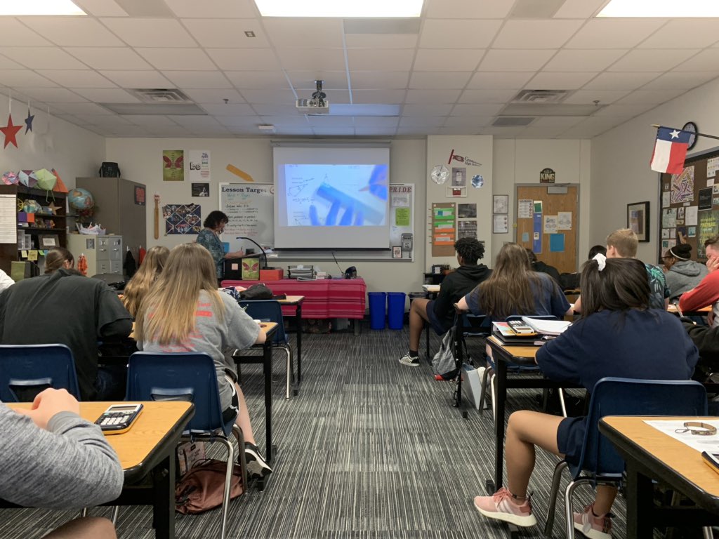 _CoachIrvin's tweet image. Spent some time visiting Mrs. King’s on-level geometry class learning from a real Geometry Veteran! #TitanTags #TitansLearn @Cen10titans
