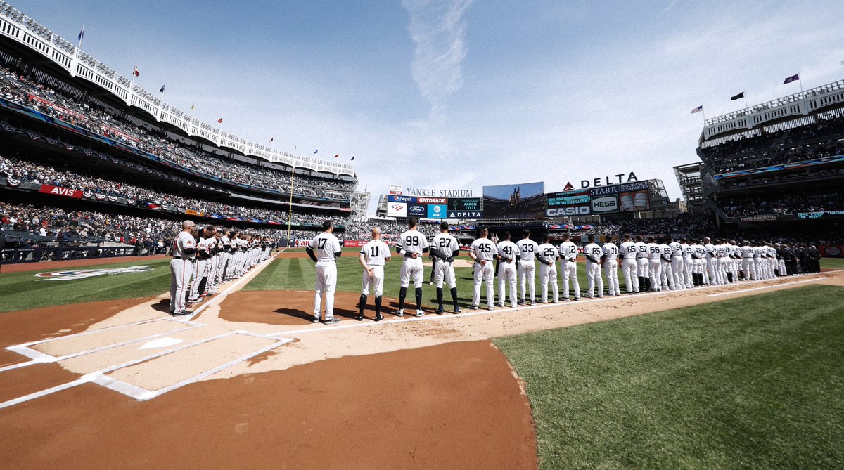 Yankees's tweet photo. Today's #OpeningDay pregame festivities included:
- National Anthem from actor and Broadway star @AaronTveit.
- Colors presented by West Point Cadet Color Guard.
- First pitch from Hall-of-Famer Mariano Rivera.
- Yankees player and personnel baseline introductions. https://t.co/cNSr3tq8tz