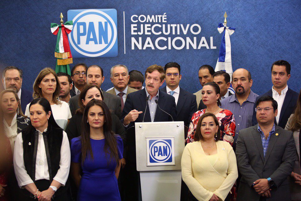 En <a href="/AccionNacional/">Acción Nacional</a> respaldamos las acciones que lleven a cabo <a href="/diputadospan/">Diputados PAN</a> y exigimos que el Presidente de la Mesa Directiva @PMunozLedo reestablezca el orden. México no pude vivir sin el Poder Legislativo y nosotros lo vamos a defender.