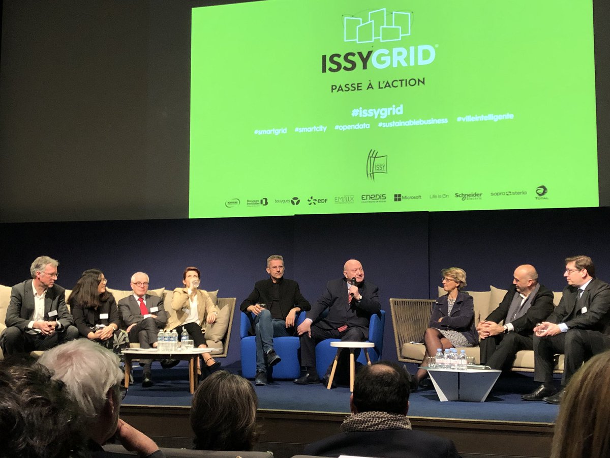 ArthurLeDenn's tweet image. 🏙 La Ville d’@IssyLesMoul a présenté aujourd’hui le bilan de l’expérimentation #IssyGrid, le premier réseau urbain intelligent de production et de gestion d’énergie déployé à l’échelle d’un quartier. (1/2)