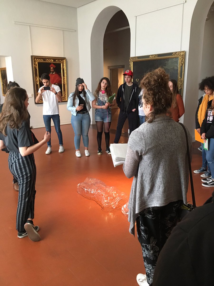 CampocassoCat's tweet photo. Les arts plastiques de Giocante au musée Fesch. Découverte workshop de @CaapCpes. Merci Arnaud et les étudiants médiateurs! Merci #museefesch pour cette immersion dans la collection. Addictif!! https://t.co/rbUY1ZQ0kj