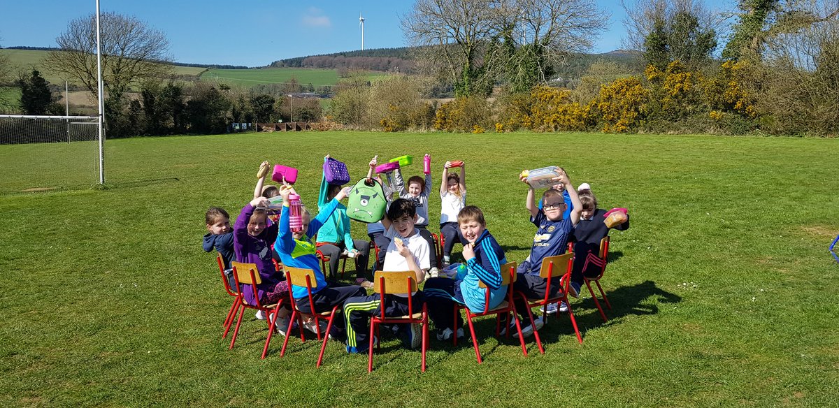 JKavanagh1st2nd's tweet photo. Lunch al fresco today for 1st and 2nd Class. We have to make the most of this gorgeous weather! 🌞🍏😎 @MaighdineMuire https://t.co/PzOdGLCxHG