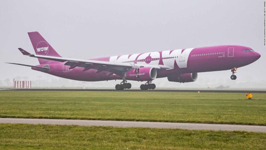 daspitzhiphop's tweet photo. Icelandic budget carrier Wow Air abruptly shuts down as travelers look for alternative flights https://t.co/bafpV8PAE7 https://t.co/HClbHJu0IO