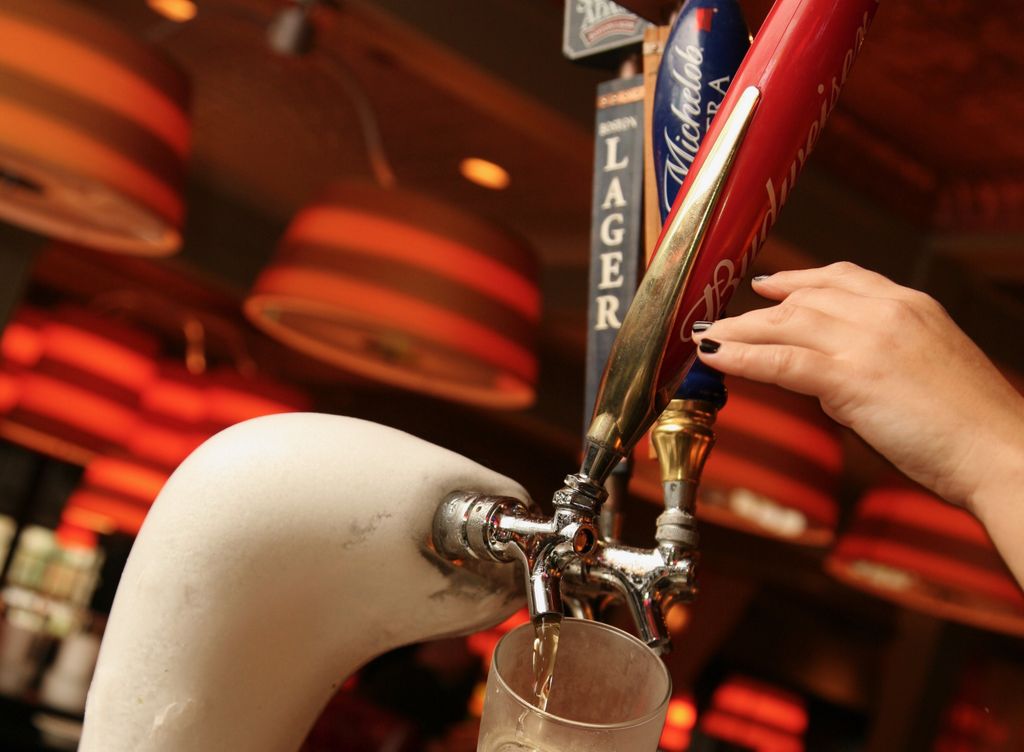 DoubleOGrill's tweet photo. Thirsty Thursday! Join us for Happy Hour! 🍻 Enjoy delicious small plates &amp; drink specials! Including $4 domestic drafts! 3pm-6pm 
#doubleogrill https://t.co/bXngtLttbo
