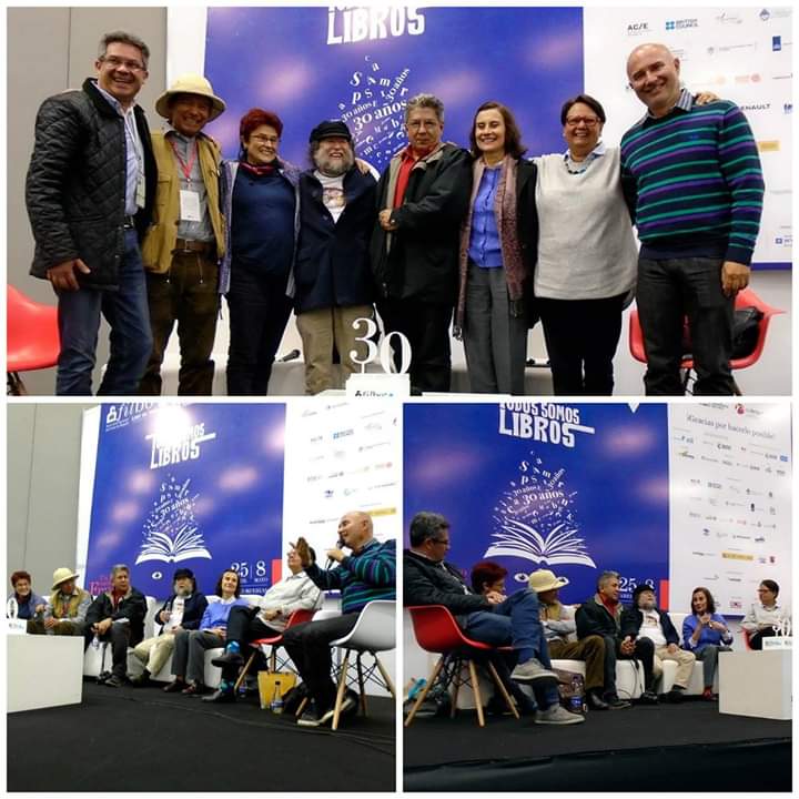 PanamericanaEdi's tweet photo. #TBT Este gran recuerdo de #FILBo2017 nos ilusiona para contar los días que faltan para @FILBogota al lado de nuestros autores nacionales.
#LéeteEnLaFIlBo #FILBo2019 https://t.co/YShUKxwLgm