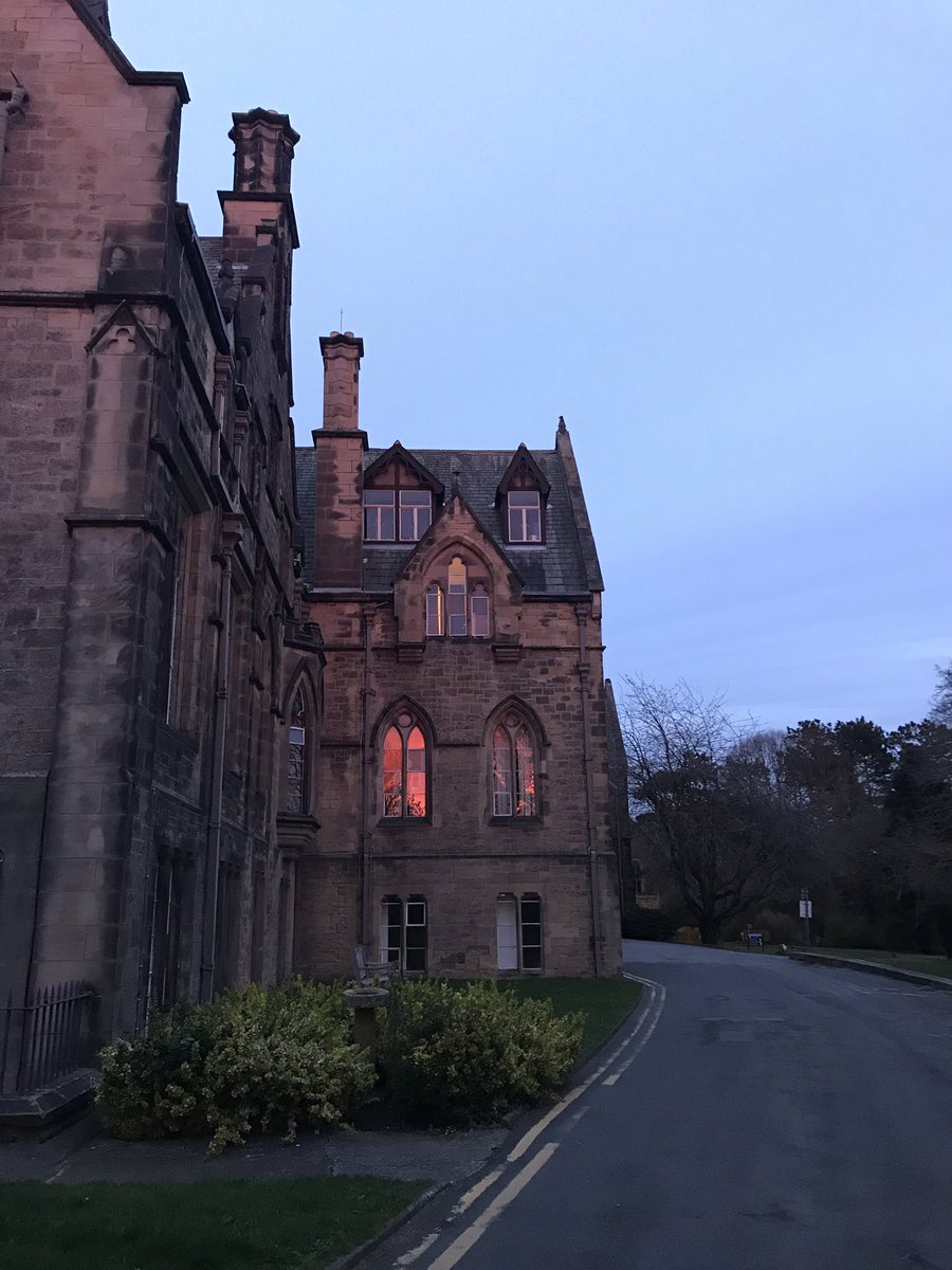 birdy_1998's tweet photo. I’ve had such a fun few days helping out as a post offer visit day rep @HildBedeSRC ❤️ so wonderful meeting prospective students and telling them how amazing college is #webleedhildbede #itdberudenotto https://t.co/g5mg41YKRk
