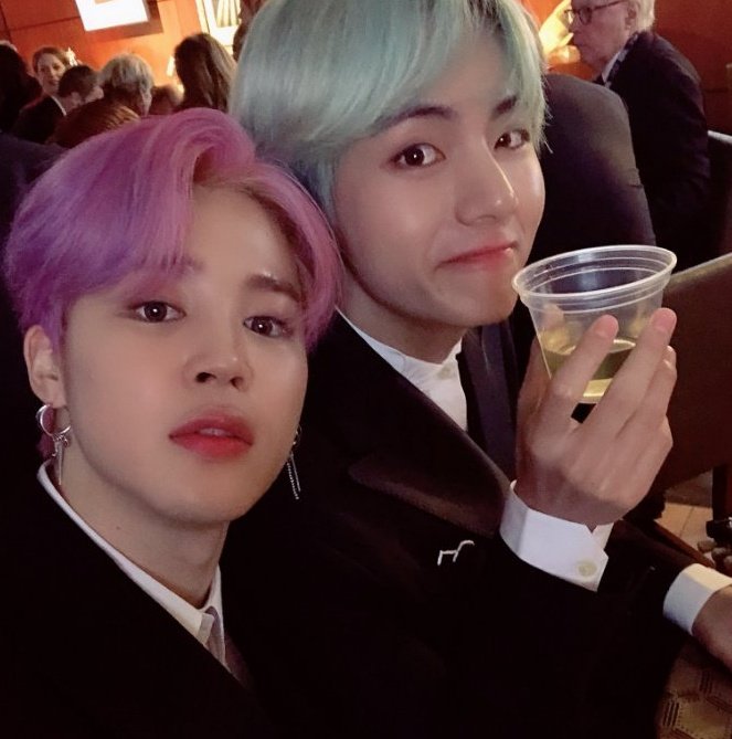hibikook's tweet photo. vminkook au where jungkook desperately tries to keep the source of his millionnaire income a secret from the two boys he's trying to woo 
and people start thinking he's a mafia boss or smth but in reality he just runs a really big slime channel on YouTube https://t.co/NAb5BqBHvm