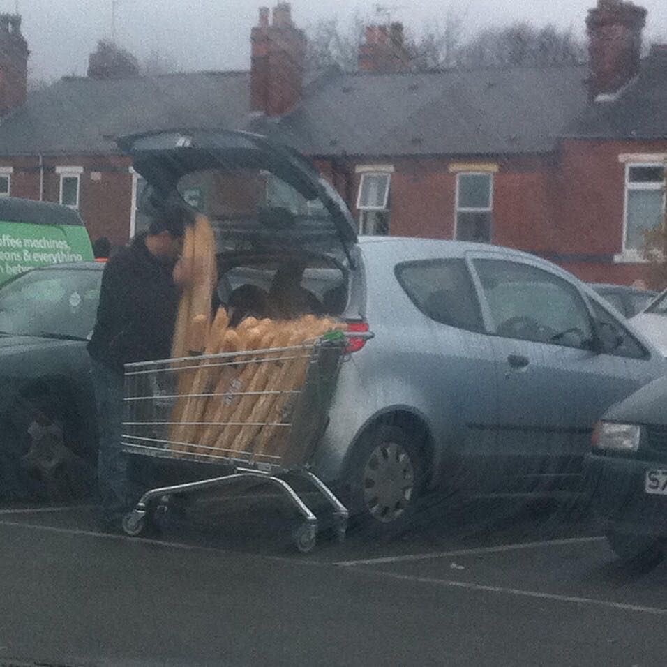 fionapierogi's tweet photo. pic of all of us in 2019 retrieving this bread, chin up folks we got this shit💪🏼💸🥯🥐🥖🥨🍞🌮🌮🥪 https://t.co/h4dshGSkNQ