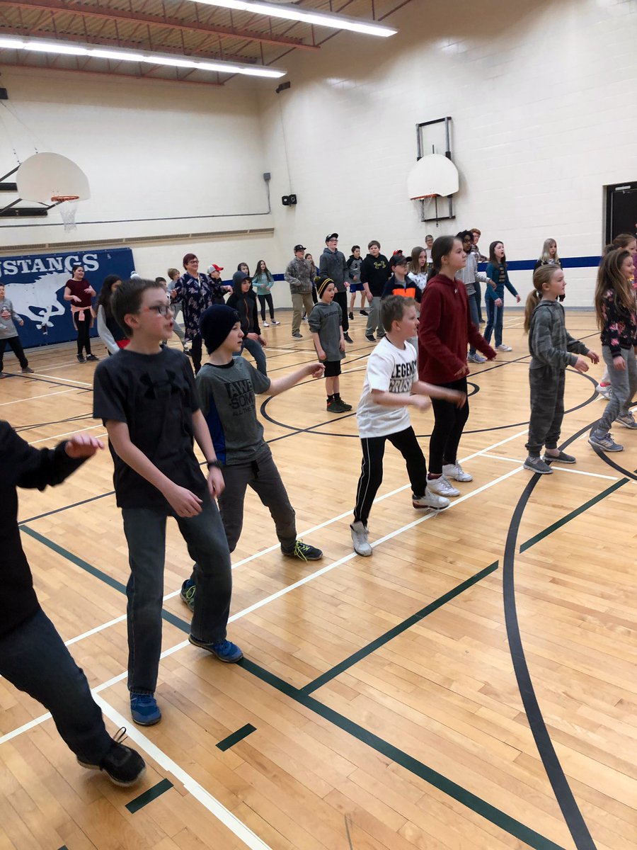 SMESBelleville's tweet photo. Thank you @QuinteBallet for coming out and giving us all the hip-hop moves today! https://t.co/HMoVO5LbpS