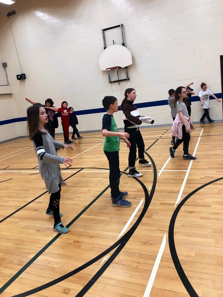 SMESBelleville's tweet photo. Thank you @QuinteBallet for coming out and giving us all the hip-hop moves today! https://t.co/HMoVO5LbpS
