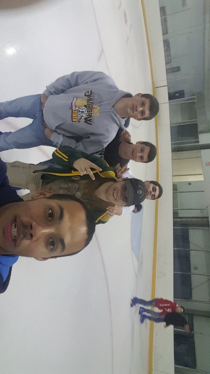 DocTerrell's tweet image. Happy birthday 21st to my day 1 college dude. Sorry i only had the bad half of the room. #A3100forever #latwnightunderweartalks #RAsouttogetus