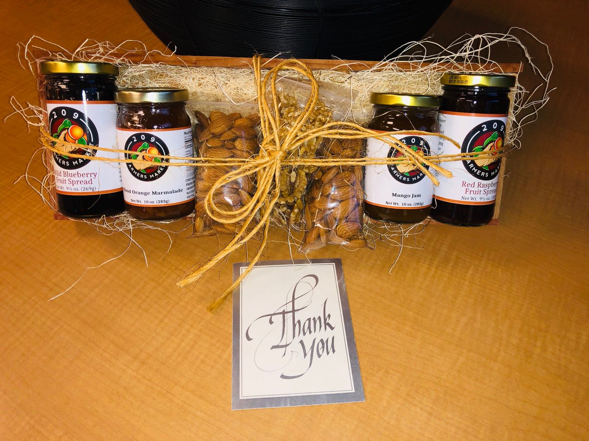 GModestoDIOS's tweet image. One of our thoughtful patients brought us some goodies as a thank you for their successful treatments. We are very thankful for the kind gesture and words! #PatientGift