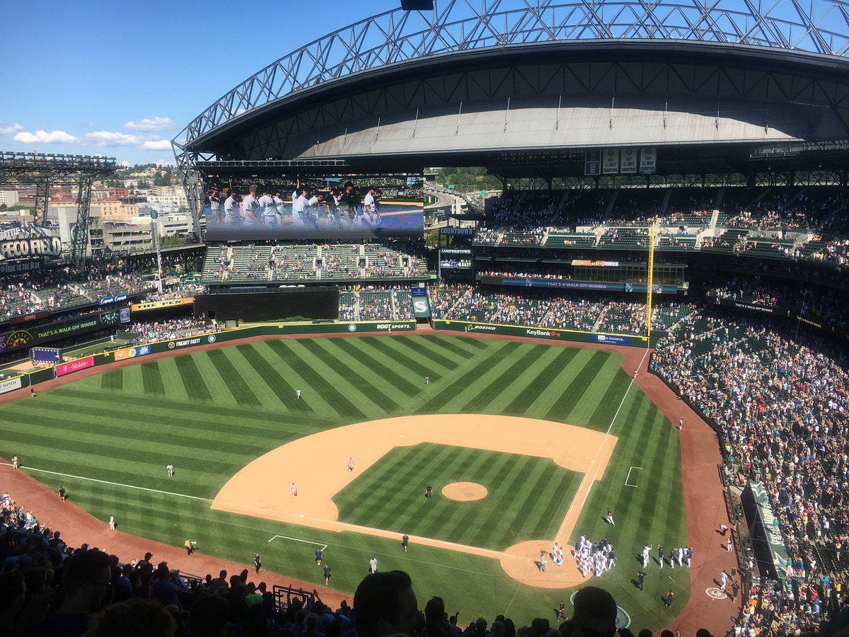 BellHarborICC's tweet photo. What better way to end your event than going to a @Mariners baseball game? ⚾️⚾️⚾️
Happy Opening Day!
#TrueToTheBlue #openingday #seattlemariners #marinersbaseball #bellharbor #bhicc #seattle #seattleevents #seattlewaterfront #visitseattle #summer #baseball #summernights https://t.co/gEBvagNNvN