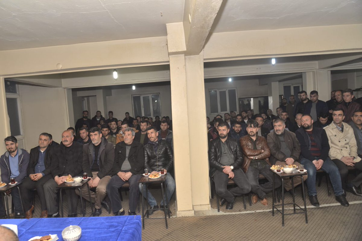 Güvercin sevdalısı kardeşlerimizle bir araya gelerek yaklaşan yerel seçimler öncesinde hasbihal ettik, kıymetli fikirlerini aldık. Nazik davetlerinden dolayı kendilerine teşekkür ederim..