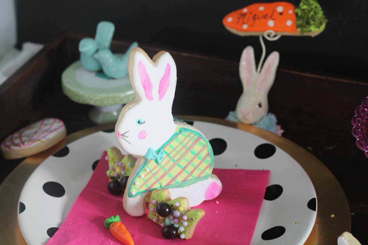 cookiecoutureTW's tweet image. Decorate your #EasterTable using your decorated cookies, for sure your guest will be looking forward for dessert time! #Easter #EasterTableDecor #EasterTable #EasterCookies #EasterCookiedecorating  #EasterCookiesIdeas #3DCookies #TheCookieCoutureChannel 
youtu.be/ZH9avdOEz98
